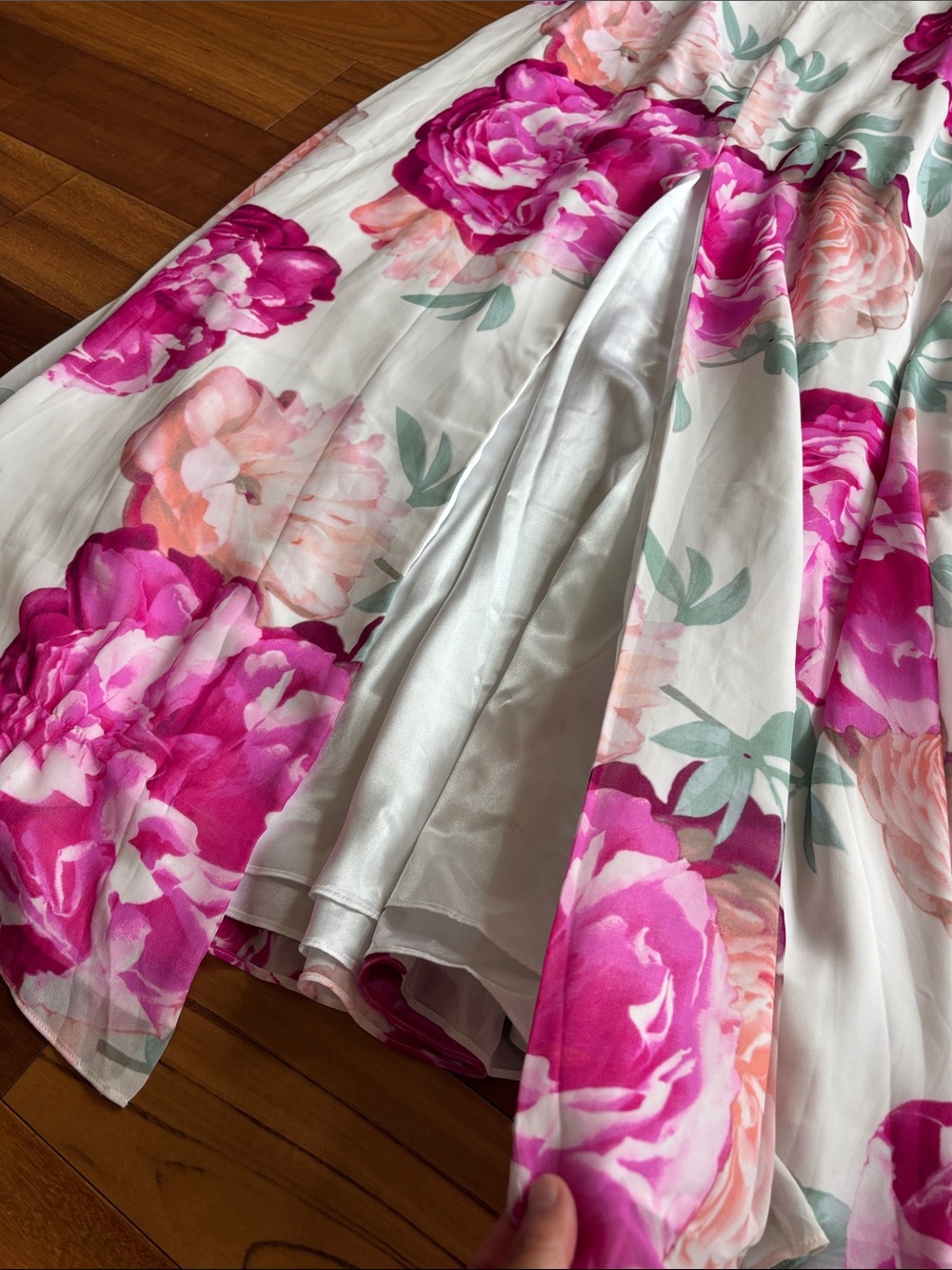 NWT Calvin Klein floral maxi dress - Picture 3 of 13